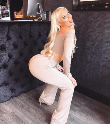 Lori - Fuckable hypersexualized Chav - Chavs