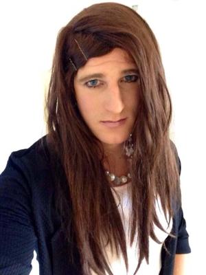 Crossdresser adolescent - selfies