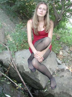 Nicole, une adolescente allemande en collants (Wasserrohr)