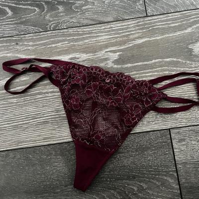 String sexy pour soeur