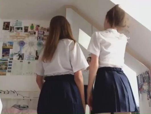 Schoolies accidentally reveal ass and panties