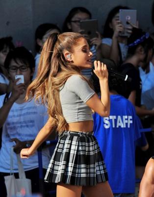 Ariana Grande (DiverCity Plaza Tokio)