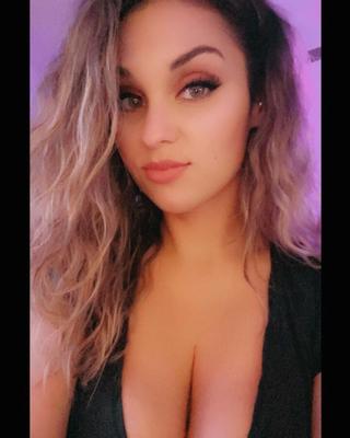 @princessmelzbel Big tits Boobs Cleavage Goddess WANK-FILE