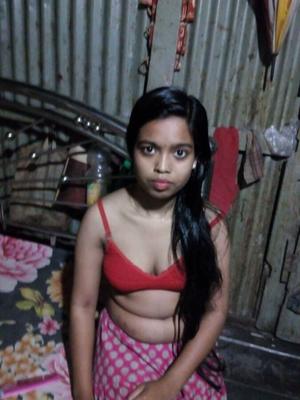 India adolescente desnuda 6