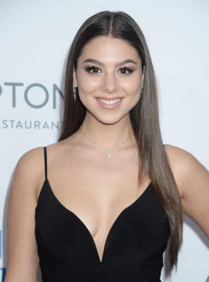 Kira Kosarin