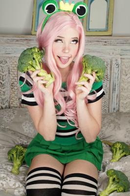 Belle Delphine - 野菜を食べましょう