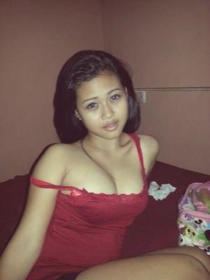 Teen manisha from nepal posing nude