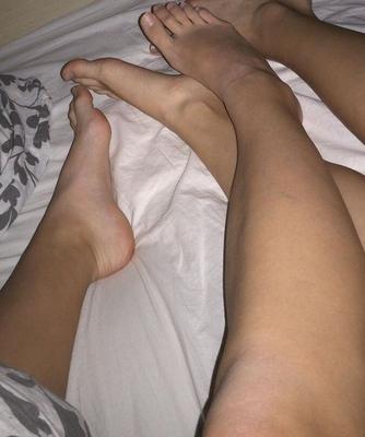 Come lick our feet Daddy :)