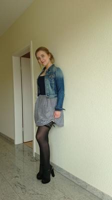 Emma - Amateur versauter deutscher Teenager