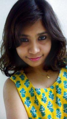 Amateur Indian Teen Nude Selfie