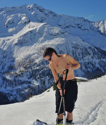 Birthdaysuit Climbing