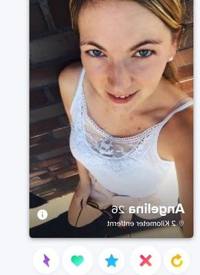 Spermafresse Angelina sur Tinder active pour info en MP