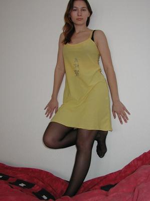 Annette german teen in pantyhose (Bett)