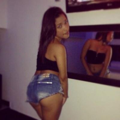 latine colombienne jeune gros cul