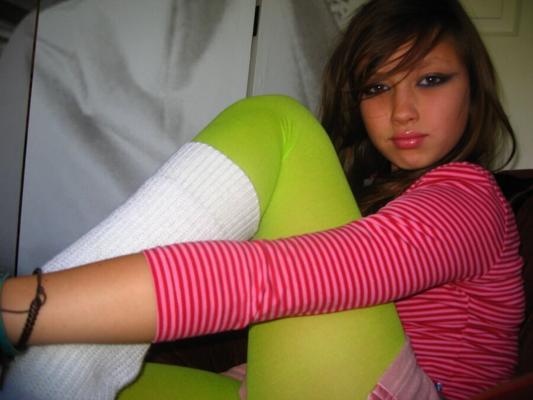 Amateur (Colored Pantyhose) Pictures Collection!