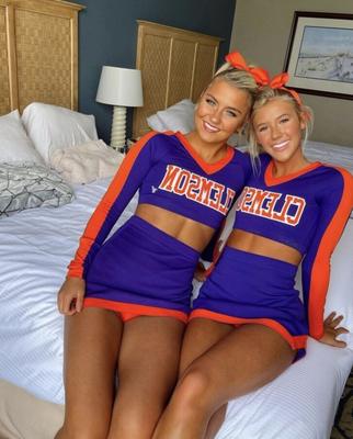 Clemson-Cheerleader