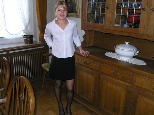 Heike, une adolescente allemande en collants (Esszimmer)