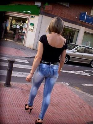 UM NOVO CONJUNTO DE MULHERES EM JEANS JEANS!!!