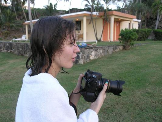 María and her sister on vacation