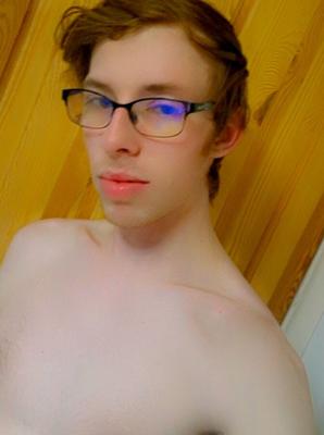 Twink nerd sexy del Reino Unido - u/Disastrous-Station