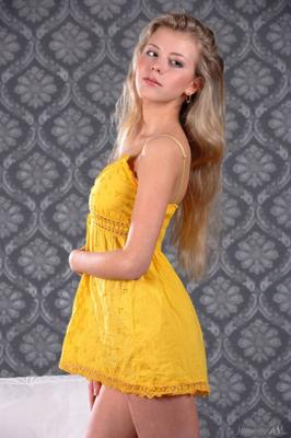 Cute Teens - Barbara - Vestido Amarelo