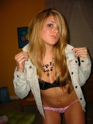 amateur hot girl with naked self pics