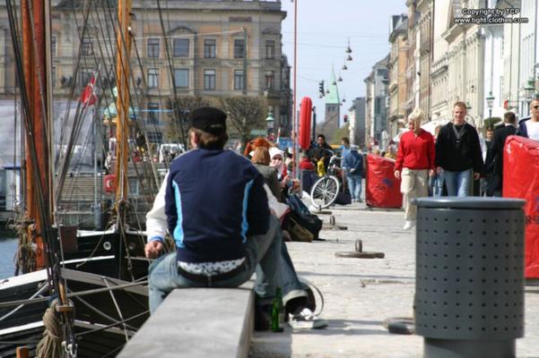 Верблюжья лапка скрытой камерой