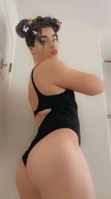 Jolie salope femboy exposée