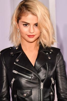 Selena Gomez : la tenue la plus chaude