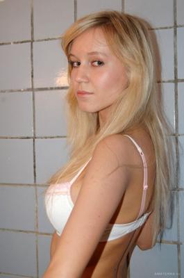 Adolescente rubia amateur