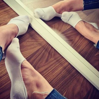 Filles en chaussettes