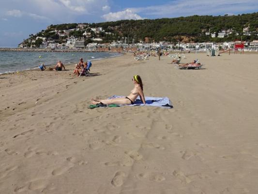 voyeur at the beach