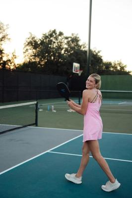 ....,,,.....ADOLESCENTS MIGNONS DE TENNIS