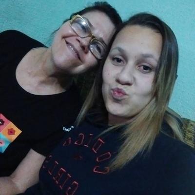 Victória Pacheco & Mom