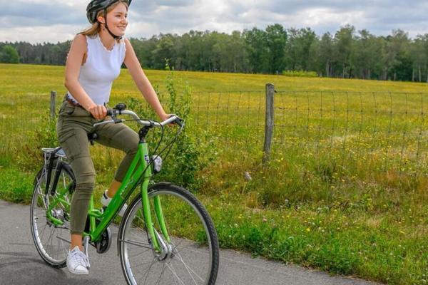 Prinzessin Elisabeth - Wie sie wirklich radeln sollte!