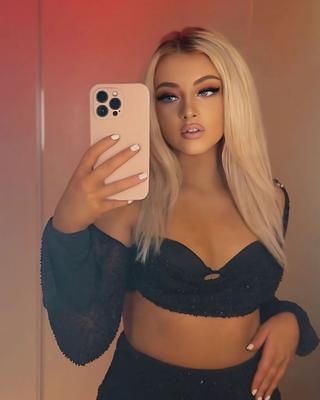 Amber H   Blonde Chav Babe