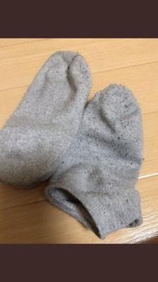 Stinkende Mädchensocken