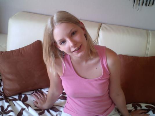 Blonde German semi-pro amateur webslut Christiane exposed