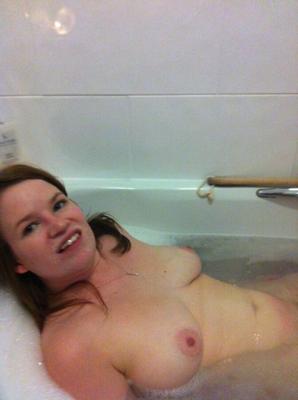 Ma femme dans le bain