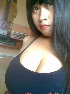 Indonesian Slut - Evi Kartika