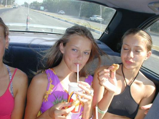 Fête sur la plage pour adolescents