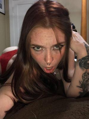 TEEN MAGNOLIA WANNA BE PORNSTAR (FRIEND)